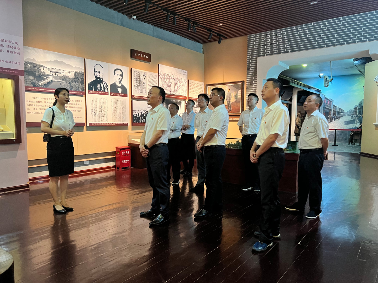 公司黨委理論學(xué)習(xí)中心組開展第7次集體學(xué)習(xí)暨“不忘初心、牢記使命”主題黨日活動