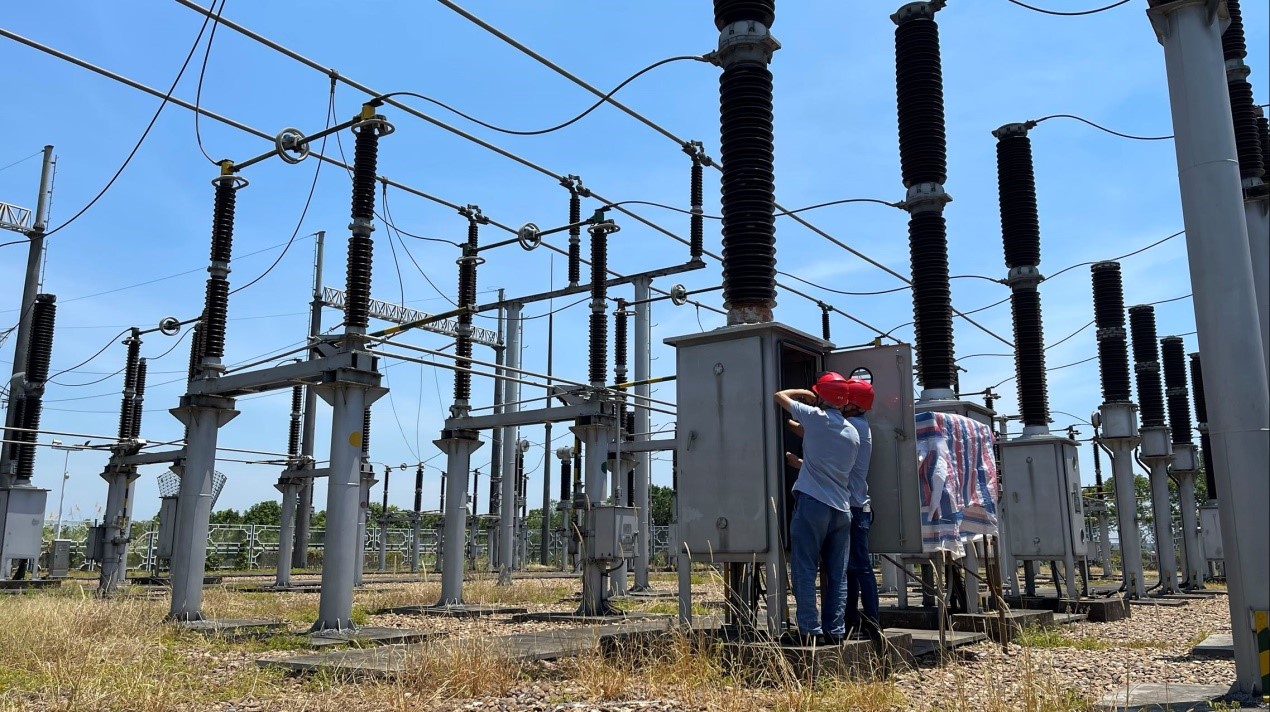 無懼“烤”驗保供電 勇于擔(dān)當不服“暑”--湖南發(fā)展電力保供“湘”當給力