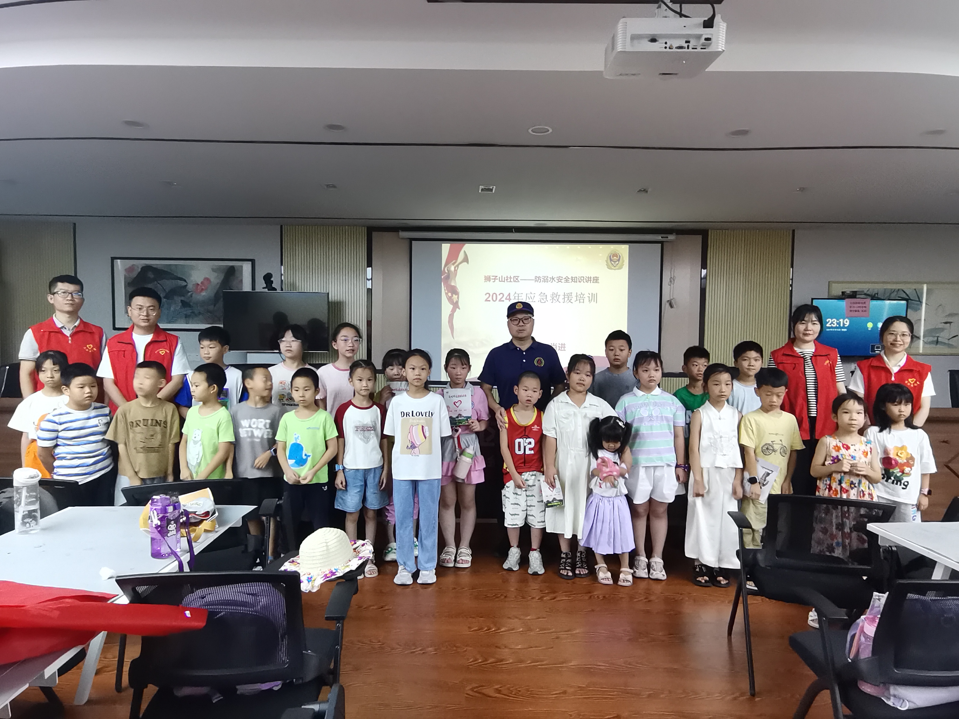 “防溺水”宣傳，我們?cè)谛袆?dòng)