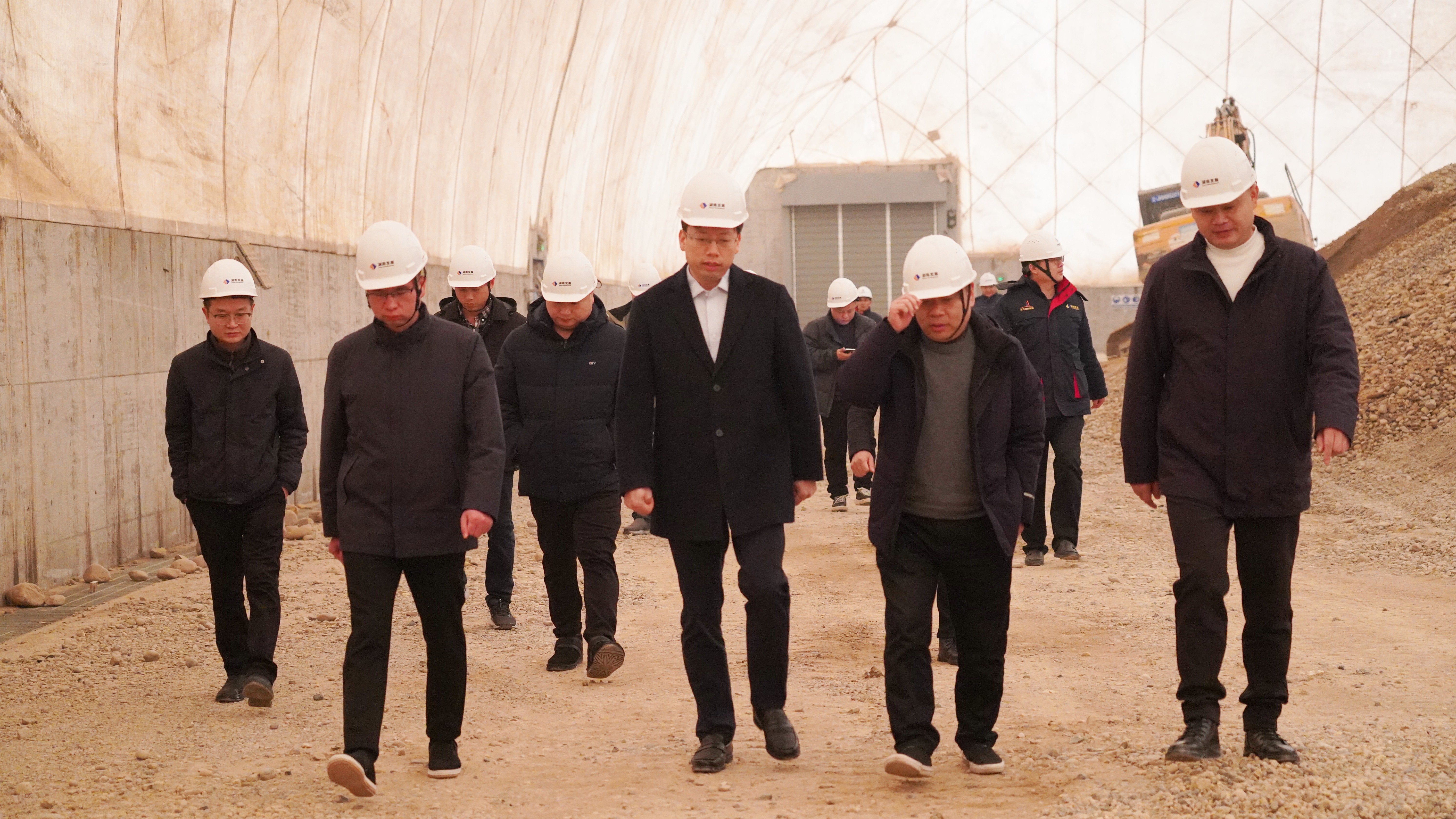 沅江市委副書記張心鏡一行調研湖南發(fā)展機制砂和砂石集散中心項目