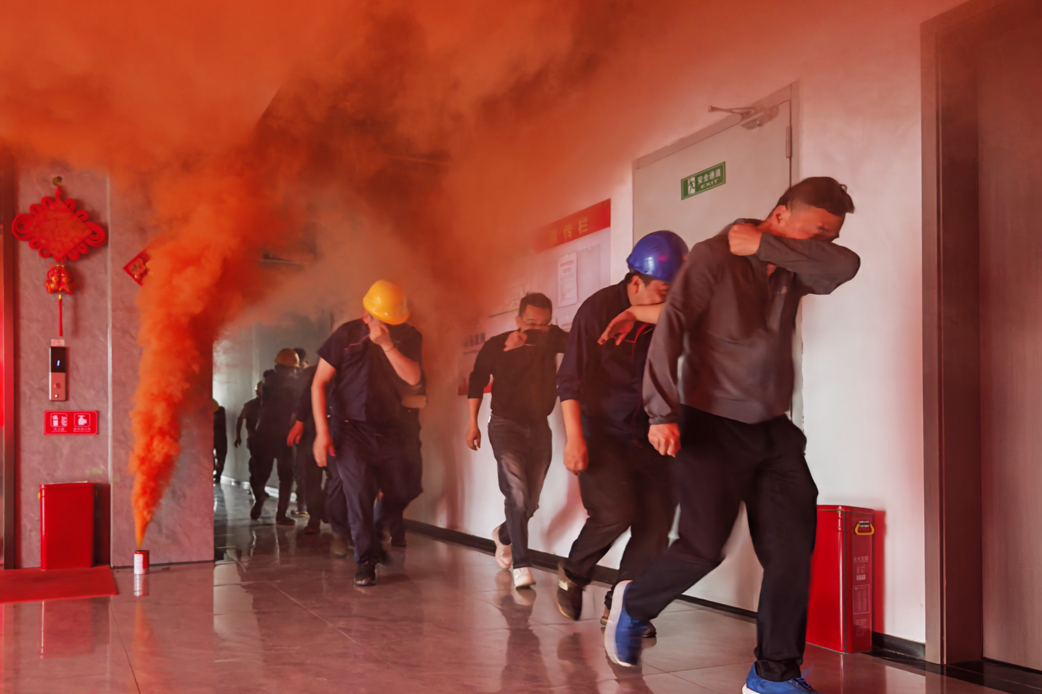 預(yù)防為主 防消結(jié)合——益沅公司開展消防安全培訓(xùn)和應(yīng)急疏散演練活動(dòng)